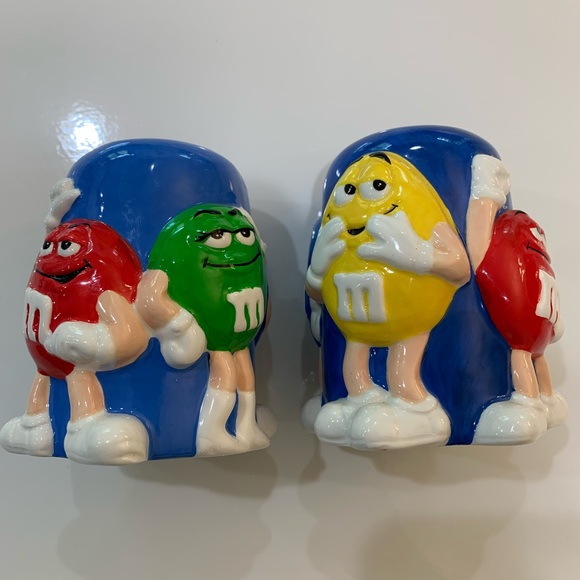 M & M Mars Salt & Pepper Shakers - Picture 1 of 4